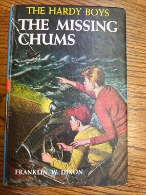 The Hardy Boys: The Missing Chums - Franklin W. Dixon (Vintage Cover)